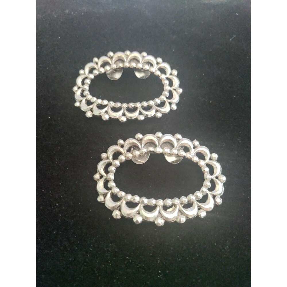 Musi Silver Tone Show Clips
